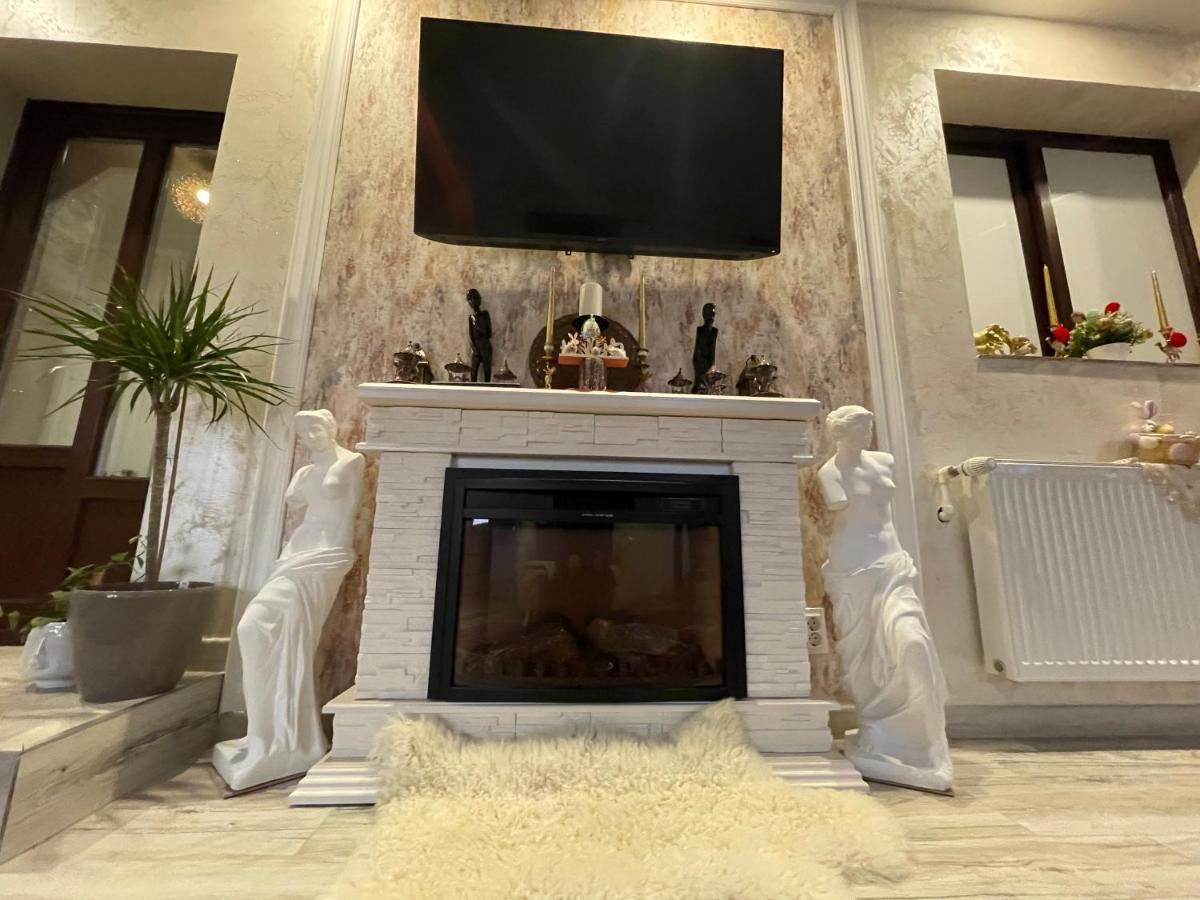 Casa Cu Pitici Guest House Вама Екстериор снимка