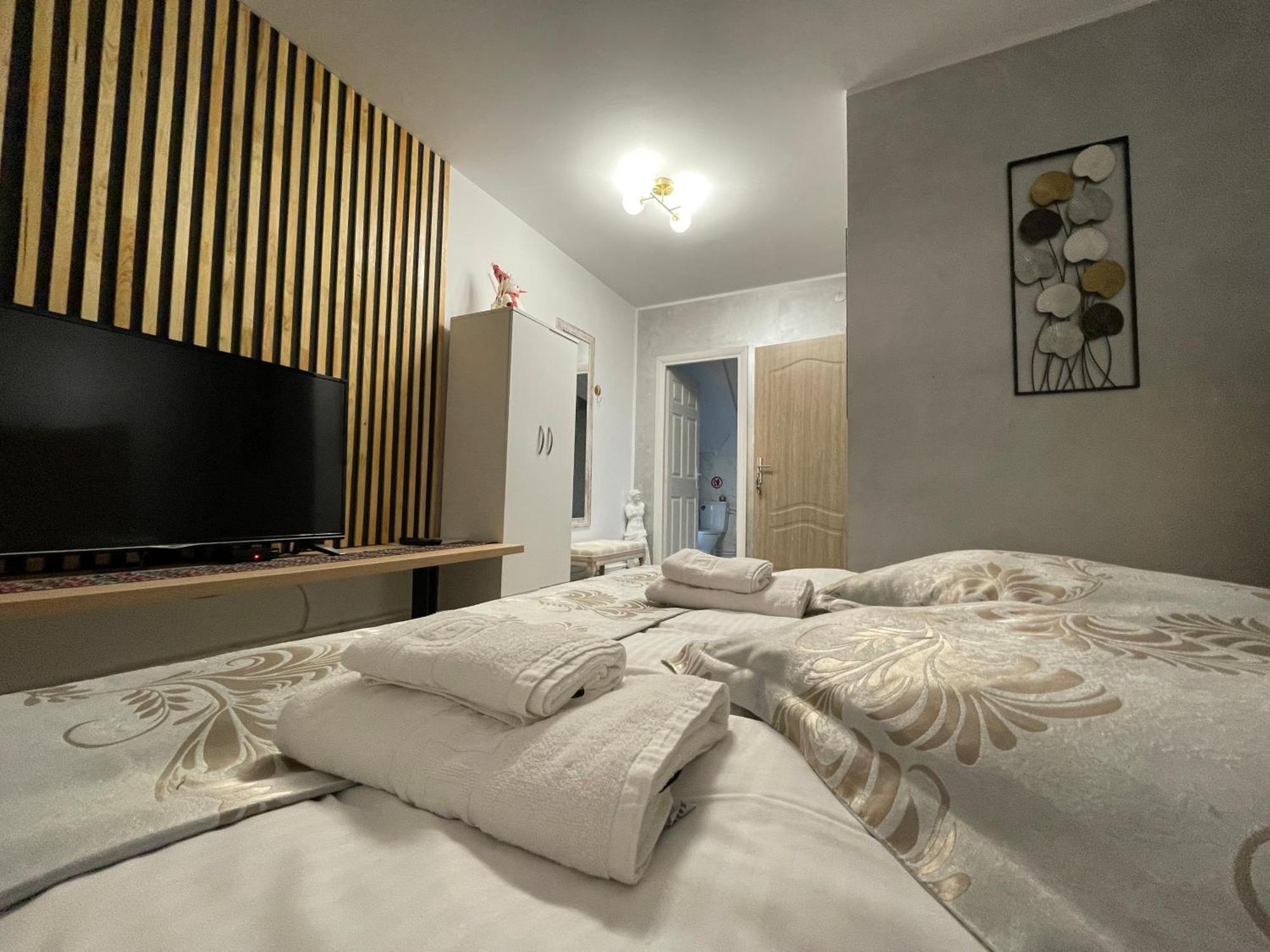 Casa Cu Pitici Guest House Вама Екстериор снимка